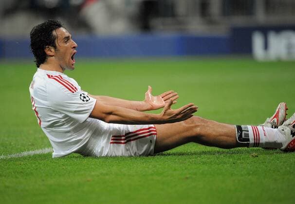 Luca Toni (Bayern) enttäuscht Fußball EC 1 Herren Champions League 2008 2009, FC Bayern München Einzelbild München Verzweiflung,
