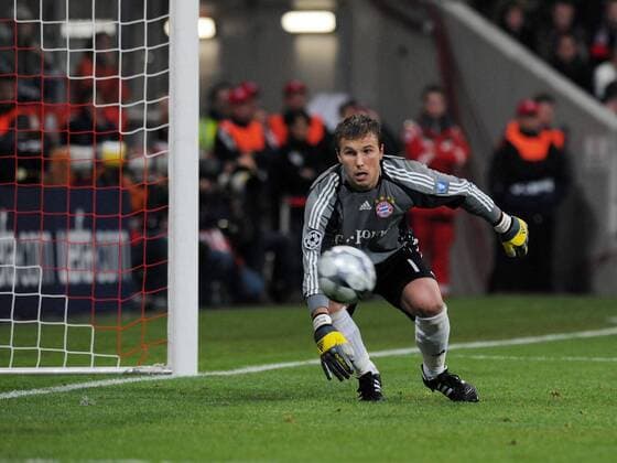 Torwart Michael Rensing (Bayern) kassiert das 0:1 Fußball EC 1 Herren Champions League 2008 2009, FC Bayern München Einzelbild München