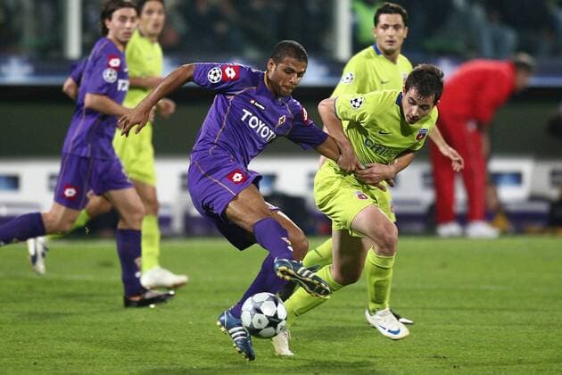 Felipe Melo (AC Florenz, li.) gegen Bogdan Stancu (Steaua Bukarest) -  Fußball EC 1 Herren Champions League 2008 2009, ACF Fiorentina - Steaua Bukarest 0:0 Gruppe Florenz Dynamik,