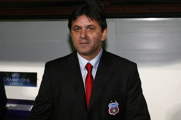 Trainer Marius Lacatus (Steaua Bukarest) -  Fußball EC 1 Herren Champions League 2008 2009, Steaua Bukarest Einzelbild Florenz