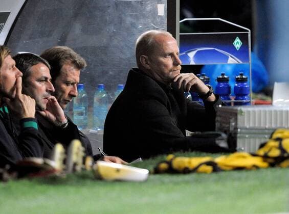 Trainer Thomas Schaaf (Bremen, re.) nachdenklich Fußball EC 1 Herren Champions League 2008 2009, SV Werder Bremen Gruppe Mailand
