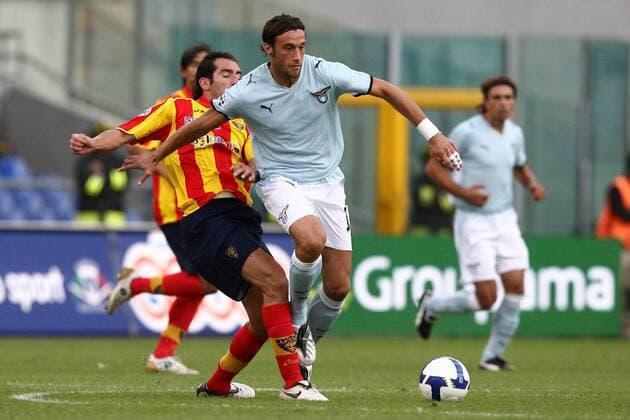 Stefano Mauri (Lazio Rom, re.) gegen Fabio Caserta (Lecce) -  Fußball Herren Serie A 2008 2009, 1. Italienische Liga, Lazio Rom - US Lecce Gruppe Rom Dynamik,