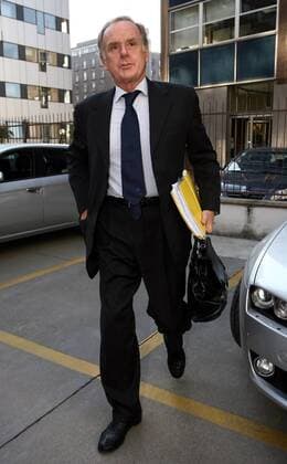 Präsident Giovanni Cobolli Gigli (Juventus Turin) erscheint zum Treffen des italienischen Ligaverbandes Lega Calcio in Mailand -  Fußball Herren Serie A 2008 2009, 1. Italienische Liga, Lega Calcio, Juve Einzelbild Mailand