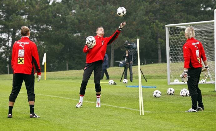Torwart Alexander Manninger und seine Kollegen Jürgen Macho und Andreas Schranz (alle Österreich) - Training -  Fußball Herren Nationalmannschaft 2008, Training Gruppe Lindabrunn