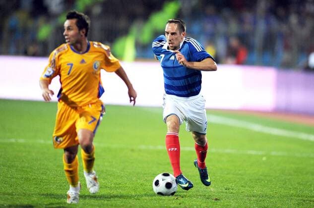 Franck Ribery (Frankreich, re.) -  (pan28284) Fußball Länderspiel Herren WM Qualifikation 2008, Nationalteam, Nationaltrikot, Rumänien - Frankreich 2:2, Vdig Gruppe Constanta Dynamik,