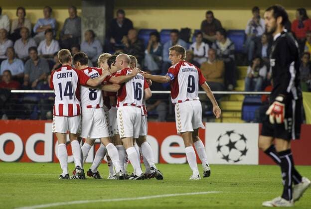 Torjubel Aalborg -  - NOxONLINExUSE Fußball EC 1 Herren Champions League 2008 2009, Aalborg BK Totale Villarreal Freude,