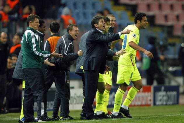Torjubel Lyon, u.a. Trainer Claude Puel (4.v.re.) und Fred (re.) -  (pan28390) Fußball EC 1 Herren Champions League 2008 2009, Olympique Lyonnais, OL, Gruppe Bukarest Freude,