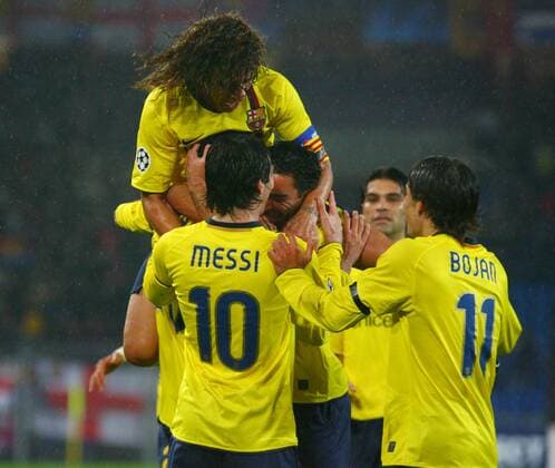 Torjubel FC Barcelona, u.a. Carles Puyol (o.) Fußball EC 1 Herren Champions League 2008 2009, FC Barcelona, Barca Gruppe Basel Freude, 