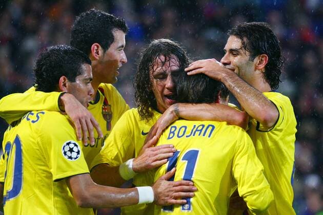 Torjubel FC Barcelona, u.a. Carles Puyol (Mitte) und Bojan Krkic (2.v.re.) Fußball EC 1 Herren Champions League 2008 2009, FC Barcelona, Barca Gruppe Basel Freude, 