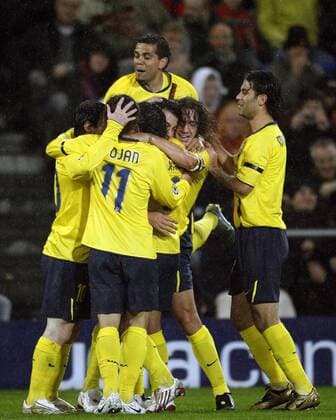 Torjubel FC Barcelona, u. a.: Daniel Alves (obenauf) Fußball EC 1 Herren Champions League 2008 2009, Barca Gruppe Dani Basel Freude,
