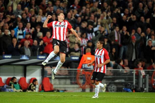 Danny Koevermans (li.) und Carlos Salcido (beide Eindhoven) - Torjubel -  (28406) Fußball EC 1 Herren Champions League 2008 2009, PSV Eindhoven Gruppe Eindhoven Freude,