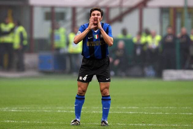 Javier Zanetti (Inter Mailand) gibt Anweisungen -  Fußball Herren Serie A 2008 2009, 1. Italienische Liga, FC Internazionale Mailand Einzelbild Mailand