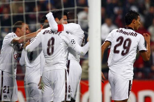 Torjubel Bordeaux, u.a. Torschütze Yoann Gourcuff (Mitte) -  (pan28587) Fußball EC 1 Herren Champions League 2008 2009, Girondins de Bordeaux Gruppe Cluj Napoca Freude,