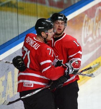 Justin Papineau (li.) und Norm Milley (beide Kanada) - Torjubel Eishockey Länderspiel Herren Deutschlandcup 2008, Nationalteam, Nationaltrikot, Kanada o0 DeutschlandCup Gruppe Mannheim