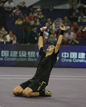 Novak Djokovic (Serbien) gewinnt den ATP Masters Cup 2008 in Shanghai Tennis WM Herren ATP Masters Cup 2008, Series, Tour, Finale Einzelbild Shanghai Freude, Begeisterung,