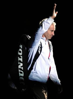 John McEnroe (USA) -  Tennis Herren Venetian Macao Tennis Showdown 2008, Showmatch, Showkampf, Schaukampf Einzelbild Macao