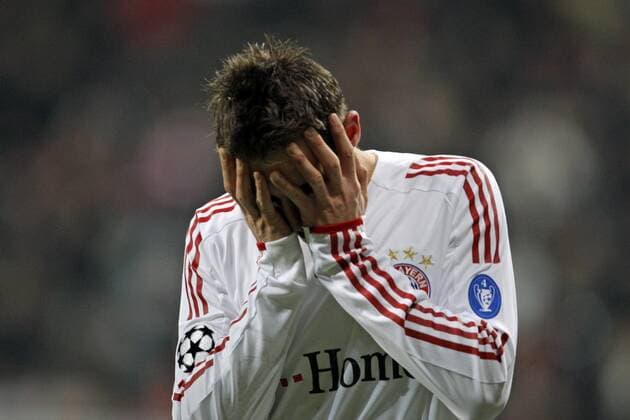 Miroslav Klose (Bayern) verzweifelt Fußball EC 1 Herren Champions League 2008 2009, FC Bayern München Einzelbild München Enttäuschung,