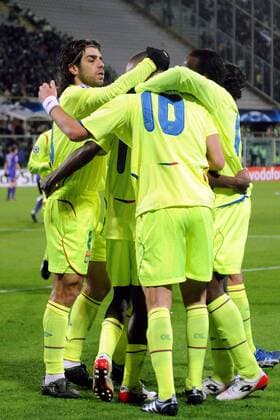 Torjubel Lyon mit Juninho Pernambucano (li.) -  Fußball EC 1 Herren Champions League 2008 2009, Olympique Lyonnais, OL Gruppe Florenz Freude,