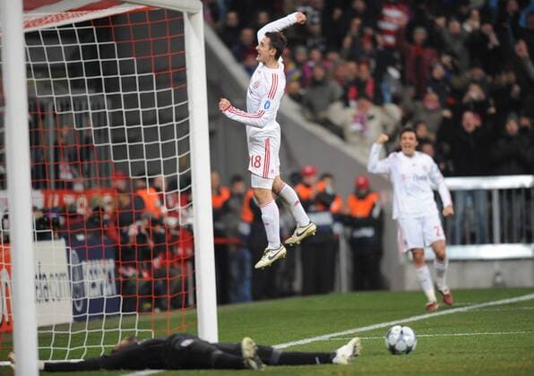 Miroslav Klose (Bayern) - Torjubel -  Fußball EC 1 Herren Champions League 2008 2009, FC Bayern München - Steaua Bukarest Totale München Dynamik, Höhe, Freude,