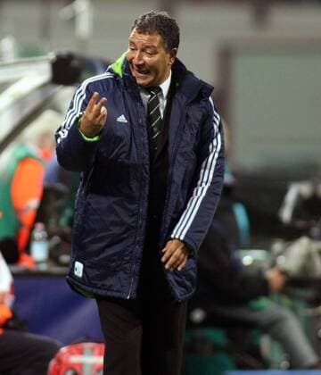 Trainer Henk Ten Cate (Panathinaikos Athen) verzweifelt -  Fußball EC 1 Herren Champions League 2008 2009 Einzelbild Mailand Wut, Verzweiflung, Enttäuschung