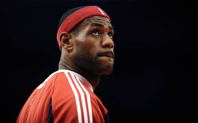 LeBron James (Cleveland Cavaliers) - (Icon7890232) Basketball Herren NBA 2008 2009, Cleveland Cavaliers, Vdig Porträt New York, NY, N.Y. EDITORIAL USE ONLY