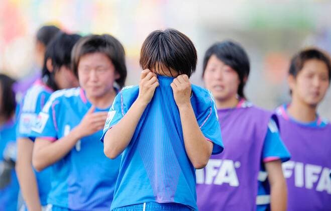Enttäuschung Japan U20 nach dem Ausscheiden im Viertelfinale - Fußball Länderspiel Damen U20 WM 2008, U 20 Länderspiel, Nationalteam, Nationaltrikot, Frauen, Frauenfußball Gruppe La Florida, Santiago de Chile Enttäuschung, Verzweiflung,