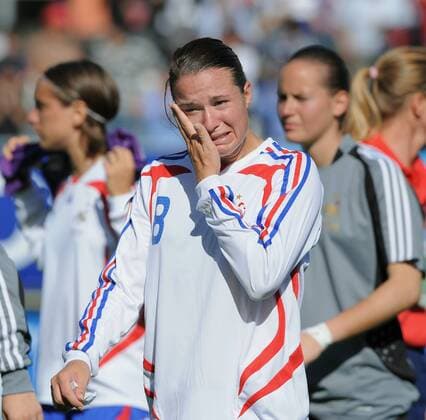 Melissa Plaza (Frankreich U20) verzweifelt - Fußball Länderspiel Damen U20 WM 2008, U 20 Länderspiel, Nationalteam, Nationaltrikot, Frauen, Frauenfußball Einzelbild Halbfinale Temuco Enttäuschung, Verzweiflung,
