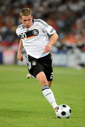 Lukas Podolski (Deutschland) - Fußball EM Herren Euro 2008, Nationalmannschaft, Nationaltrikot, Länderspiel, Viertelfinale Einzelbild Basel Dynamik,