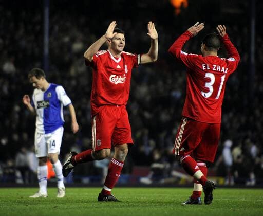 Steven Gerrard (li.) und Nabil El Zhar (beide Liverpool) - Torjubel - EDITORIAL USE ONLY. No use with unauthorised audio, video, data, fixture lists, club league logos or live services. Online in-match use limited to 120 images, no video emulation. No use in betting, games or single club league player publications. Fußball Herren English Premier League 2008 2009, 1. Englische Liga, Blackburn Rovers - FC Liverpool 1:3 Gruppe Blackburn Freude,