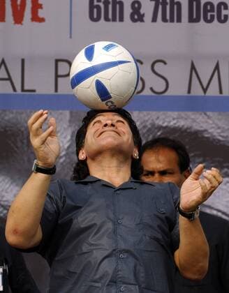 Nationaltrainer Diego Armando Maradona (Argentinien) in Kalkutta -  Fußball Herren 2008, Einzelbild Kalkutta Freude,