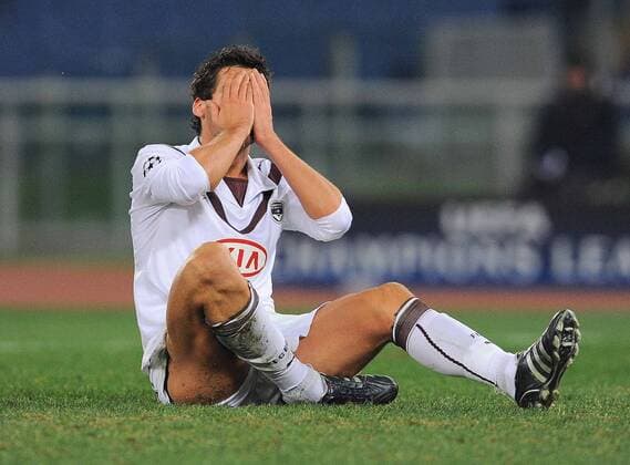 Marouane Chamakh (Bordeaux) verzweifelt -  Fußball EC 1 Herren Champions League 2008 2009, Girondins de Bordeaux Einzelbild Rom Enttäuschung, Verzweiflung,