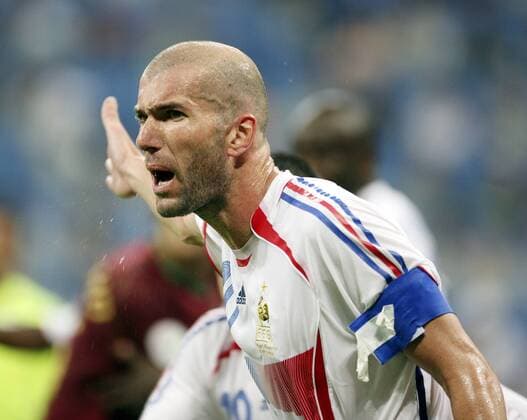 Zinedine Zidane (Frankreich) - Torjubel Fußball WM Herren WM 2006, Länderspiel, Halbfinale, Nationalteam, Nationaltrikot, Porträt München Freude,