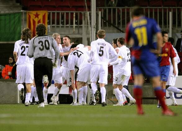 Jubel Schachtjor Donezk, mit Razvan Rat (Mitte) -  (pan29076) Fußball EC 1 Herren Champions League 2008 2009, FC Barcelona - Schachtjor Donezk, Barca Totale Barcelona Harmonie, Freude, Kameradschaft,