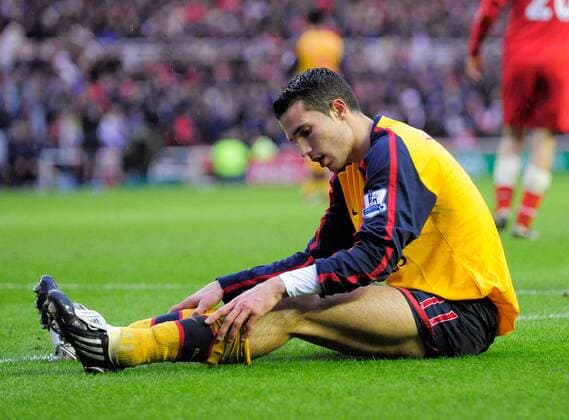 Robin van Persie (Arsenal) - EDITORIAL USE ONLY. No use with unauthorised audio, video, data, fixture lists, club league logos or live services. Online in-match use limited to 120 images, no video emulation. No use in betting, games or single club league player publications. Fußball Herren English Premier League 2008 2009, 1. Englische Liga, FC Arsenal London Einzelbild Middlesbrough