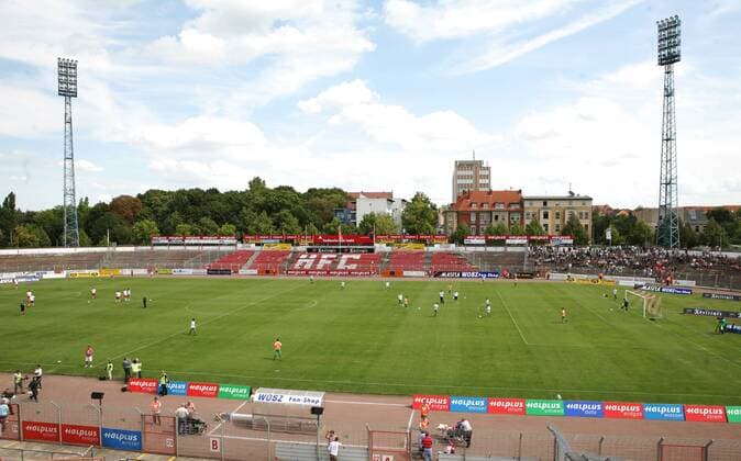 Innenansicht des Kurt Wabbel Stadions in Halle, Heimspielstätte des Halleschen FC Fußball Herren Regionalliga Nord 2008 2009, Hallescher FC, HFC Totale Kurt Wabbel Stadion Halle