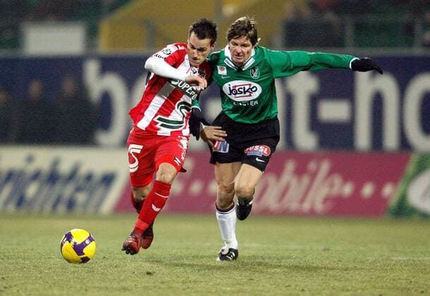 Michael Liendl (Kapfenberg, li.) gegen Oliver Glasner (Ried) -  Fußball Herren Bundesliga 2008 2009, 1. Liga, SV Ried - KSV Superfund Kapfenberg, Kapfenberger SV Gruppe Ried Dynamik, Kampf,
