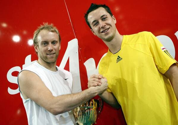 Sieger Philipp Kohlschreiber (Deutschland, re.) und Stefan Koubek (Österreich) bei der Siegerehrung der Tennis Trophy St. Anton 2008 -  Tennis Herren Tennis Trophy 2008, ATP Tour Gruppe St. Anton Sankt Harmonie, Freude, Kameradschaft,