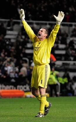 Torwart Shay Given (Newcastle) - Torjubel - EDITORIAL USE ONLY. No use with unauthorised audio, video, data, fixture lists, club league logos or live services. Online in-match use limited to 120 images, no video emulation. No use in betting, games or single club league player publications. Fußball Herren English Premier League 2008 2009, 1. Englische Liga, Newcastle United Einzelbild Newcastle Freude,