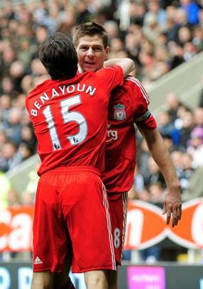 Steven Gerrard (re.) und Yossi Benayoun (beide Liverpool) - Torjubel - EDITORIAL USE ONLY. No use with unauthorised audio, video, data, fixture lists, club league logos or live services. Online in-match use limited to 120 images, no video emulation. No use in betting, games or single club league player publications. Fußball Herren English Premier League 2008 2009, 1. Englische Liga, FC Liverpool Gruppe Newcastle Freude,