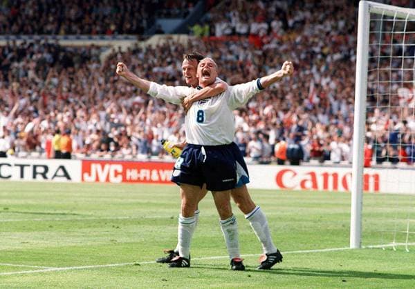 Paul Gascoigne (re.) und Teddy Sheringham (beide England) - Torjubel -  Fußball EM Herren Euro 1996, Länderspiel, Nationalteam, Nationaltrikot, Gruppe London Freude,