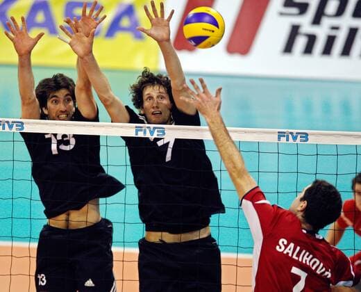 Gerald Reiser (li.) und Michael Laimer (beide Österreich) im Block -  Volleyball Länderspiel Herren WM Quali 2009, Nationalteam, Nationaltrikot, Österreich - Bosnien Herzegowina 3:0 Gruppe Wien Dynamik, Abwehr,