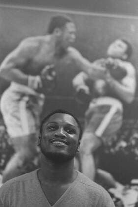Joe Frazier (USA) - Pressekonferenz Boxen Herren Boxsport 1971, Profiboxen, Schwergewicht, Vneg Einzelbild Aufnahmedatum geschätzt Herzogenaurach