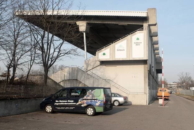 Tribüne des Stadions am Alsenweg, der Geschäftsstelle von Waldhof Mannheim Fußball Herren Regionalliga Süd 2008 2009, SV Waldhof Mannheim, Fotostory, Vereinsstory Totale Mannheim