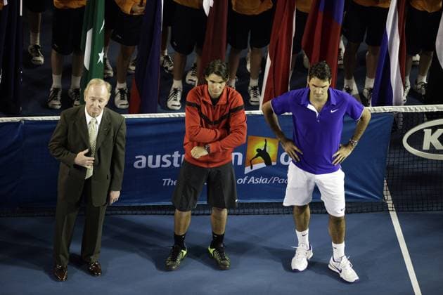 Siegerehrung der Australian Open 2009, v.li.: Rod Laver (Australien), Sieger Rafael Nadal (Spanien) und Roger Federer (Schweiz) Tennis Herren Australian Open 2009, Grand Slam, ATP Tour, Finale Gruppe Melbourne