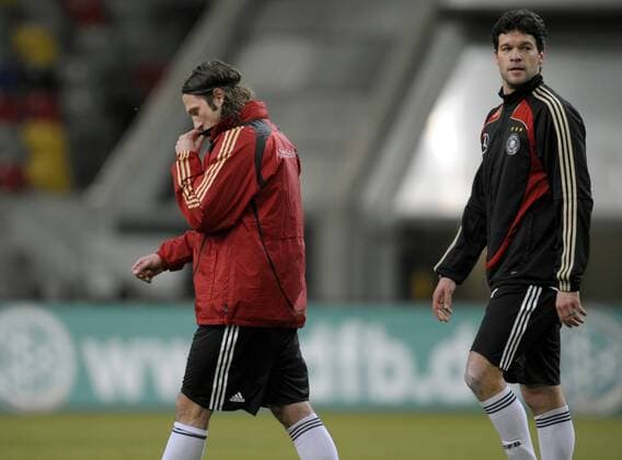Torsten Frings (li.) und Michael Ballack (beide Deutschland) Fußball Herren Nationalteam 2009, Training Gruppe Düsseldorf