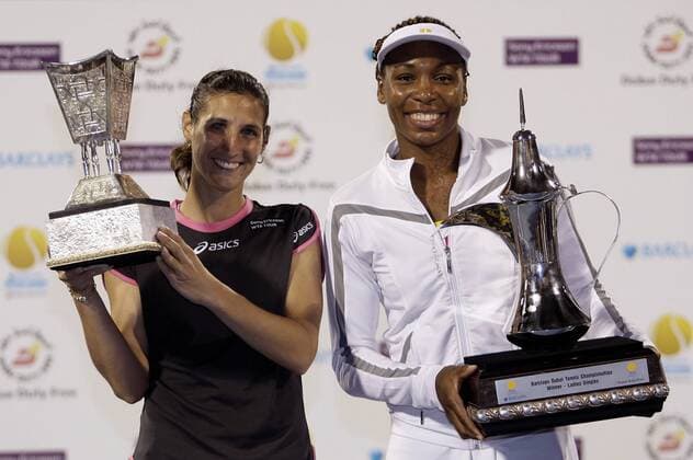 Siegerehrung der Dubai Open 2009 - Siegerin Venus Williams (USA, re.) und Finalistin Virginie Razzano (Frankreich) Tennis Damen Dubai Open 2009, WTA Tour, Finale Gruppe o0 Championships Dubai