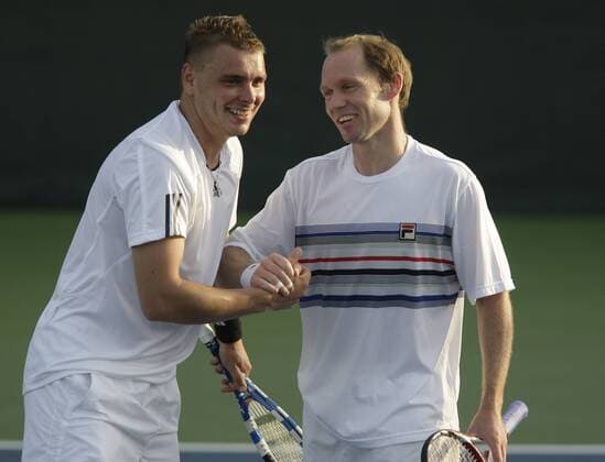 Rainer Schüttler (Deutschland, re.) und Marcin Matkowski (Polen) jubeln Tennis Herren Dubai Open 2009, ATP Tour Gruppe Dubai Freude,