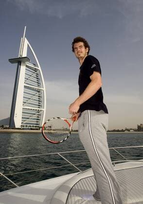 Andy Murray (Großbritannien) auf einem Motorboot vor dem Luxushotel Burj Al Arab Tennis Herren Dubai Open 2009, Championships, ATP Tour o0 Einzel Einzelbild Dubai, Vereinigte Arabische Emirate, VAE