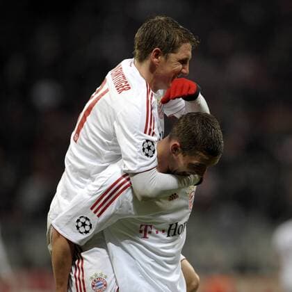 Bastian Schweinsteiger (li.) und Lukas Podolski (beide Bayern) - Torjubel Fußball EC 1 Herren Champions League 2008 2009, FC Bayern München Gruppe München Begeisterung, Freude,