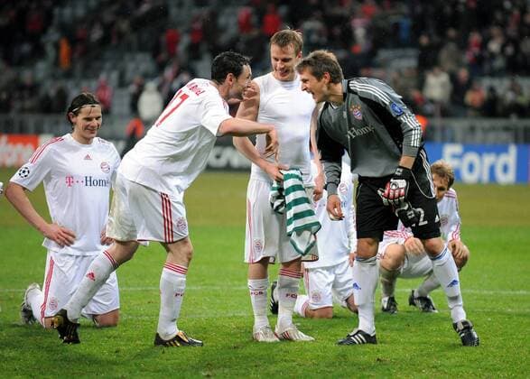 Schlussjubel Bayern, v.li.: Daniel van Buyten, Mark van Bommel, Christian Lell und Torwart Hans Jörg Butt Fußball EC 1 Herren Champions League 2008 2009, FC Bayern München Gruppe München Freude,